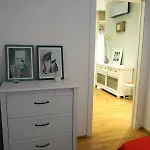 Interno 10 *