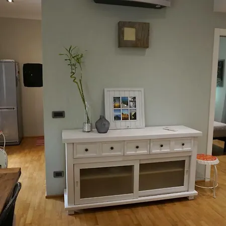 Interno 10 Апартаменты *